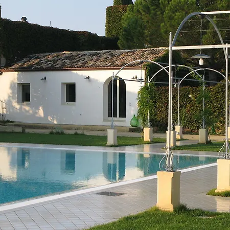 Tenuta Sant'andrea مورو ليتشيزي